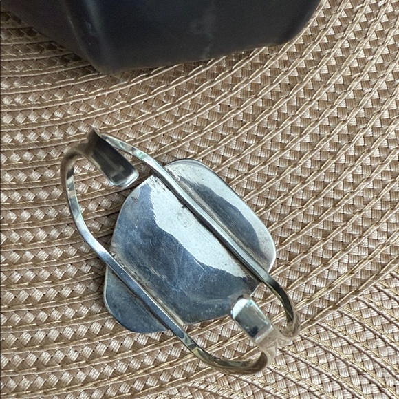 Sterling Silver Cuff  with amethyst Precious stone. - Picture 5 of 7